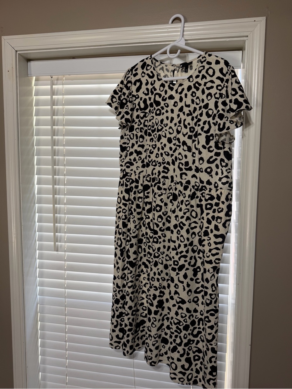 Who What Wear Black and White Leopard Print Midi Dress